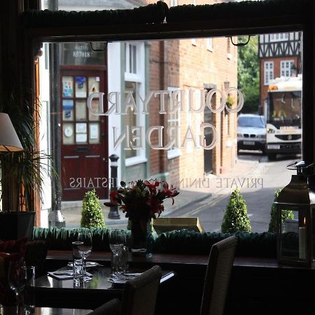 Bed and Breakfast Gilbey'S Bar, Restaurant & Townhouse Windsor Esterno foto