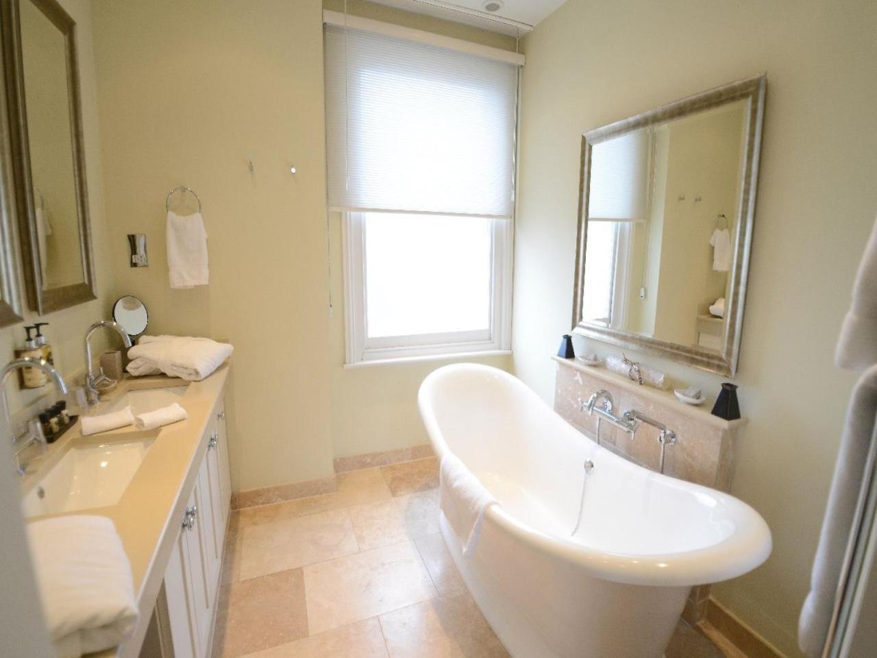 Bed and Breakfast Gilbey'S Bar, Restaurant & Townhouse Windsor Camera foto